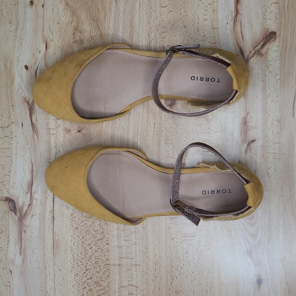Torrid Mustard Flats size 9W
